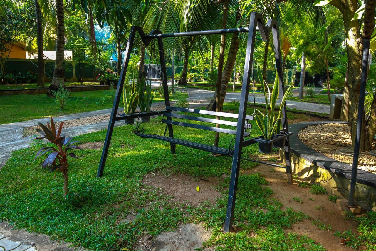 Hotel Nilketha Yala Tissamaharama Exterior foto